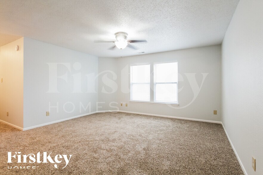 Building Photo - 12662 Courage Crossing