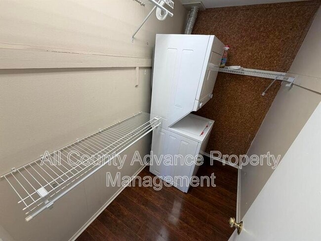 Building Photo - 218 Dogwood Cir