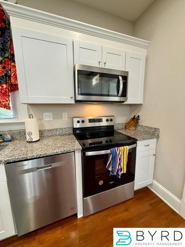 Building Photo - 3007 3rd Ave