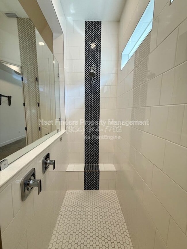 Building Photo - 119 Martha Ct.