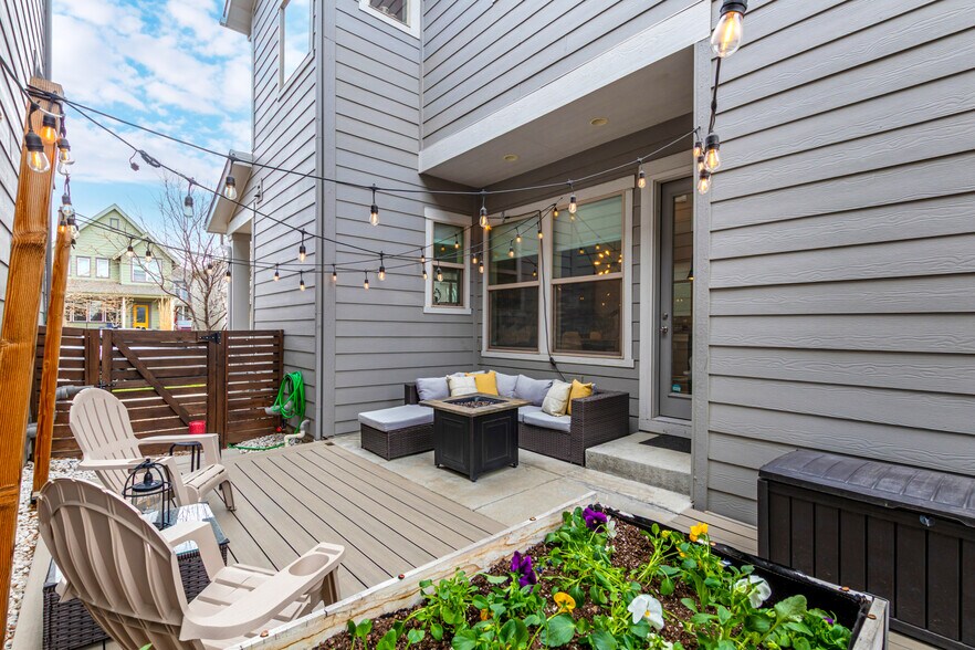 Building Photo - 1440 W 67th Ave