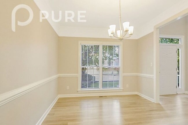 Building Photo - 5824 Clarks Fork Dr