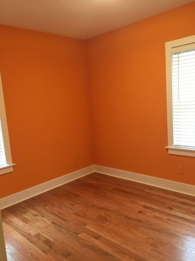 Building Photo - 511 Cutler St