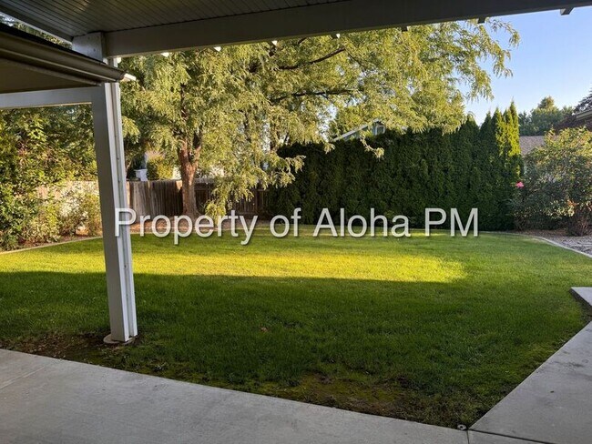 Building Photo - 3048 W Kendrick St