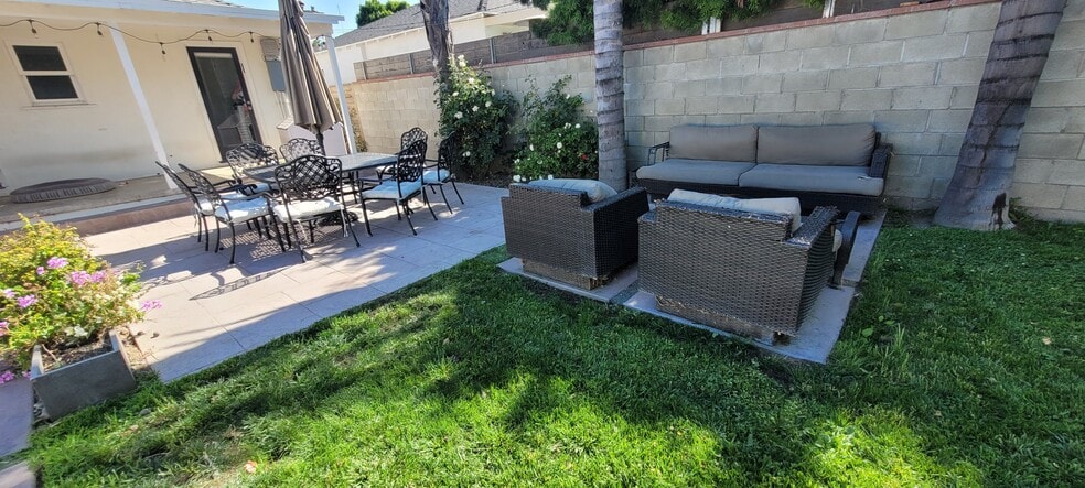 Building Photo - 12619 Tiara St