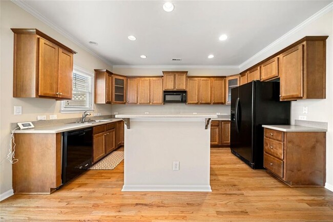 Building Photo - 6424 Queens Court Trace
