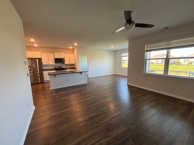 Building Photo - 2888 Pegasus Pl
