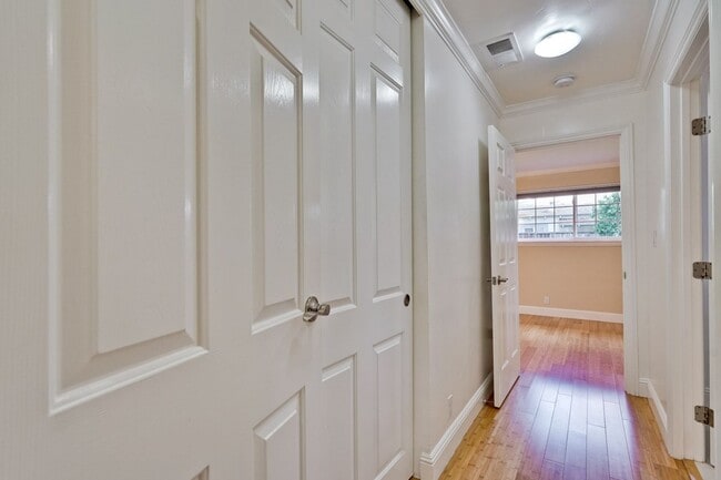 Building Photo - Wonderful 3 bedroom , 2 bath home in Mount...