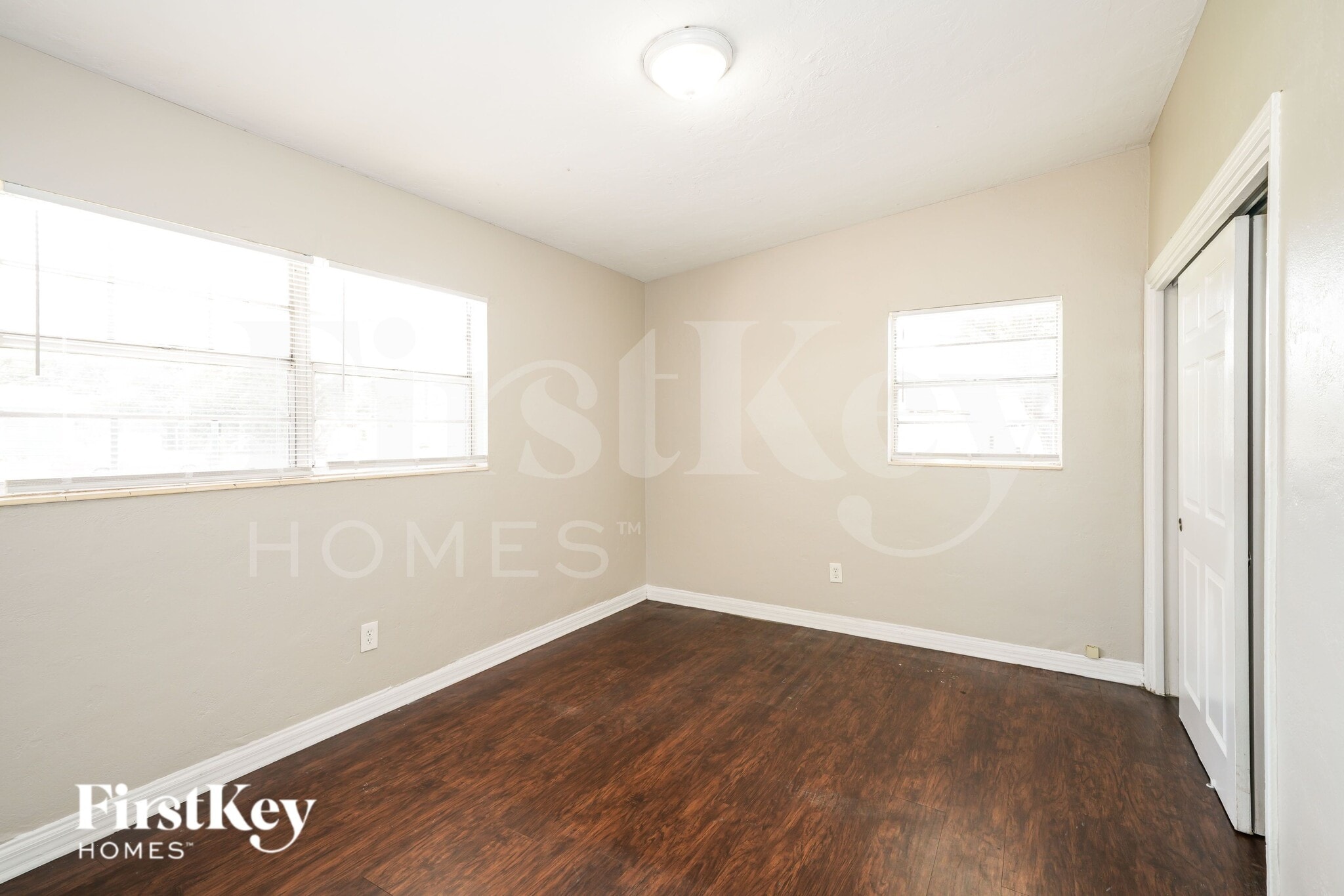 Building Photo - 1521 Heather Ave