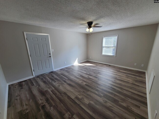 Building Photo - 134 Calvin Ct