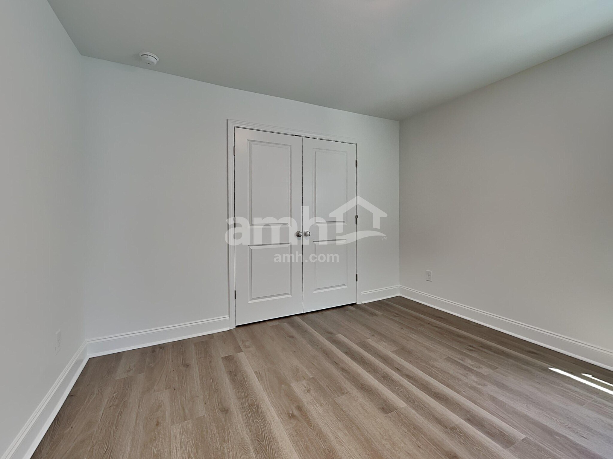 Building Photo - 102 Bellows Bnd