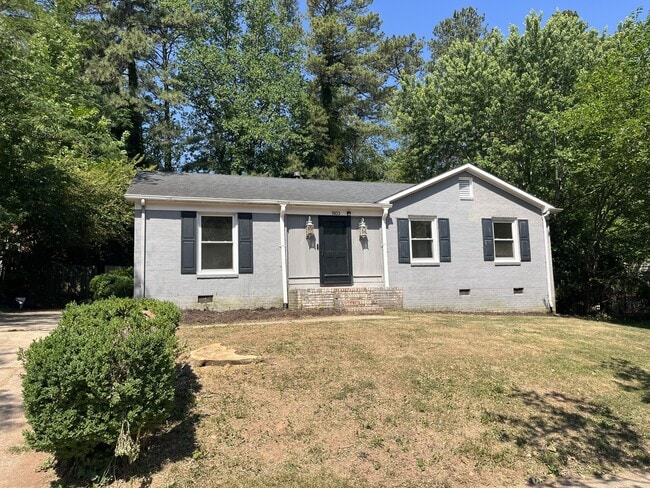 Building Photo - 5933 North Hills Dr