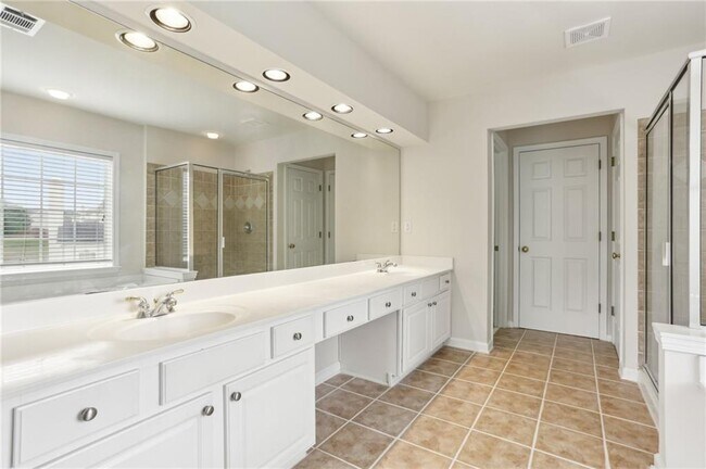 Building Photo - 11563 Twickham Ct
