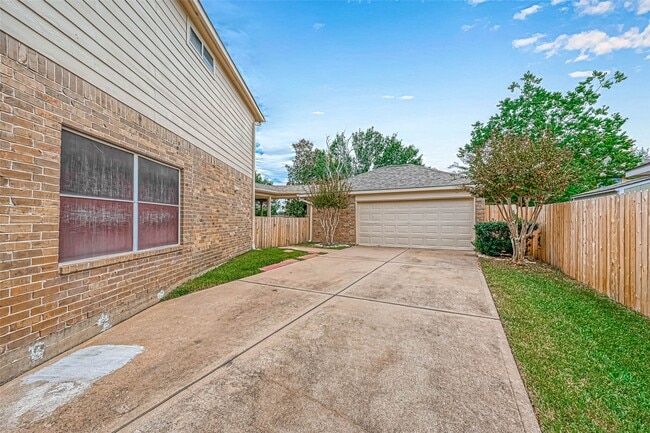 Building Photo - 4026 N Barnett Way