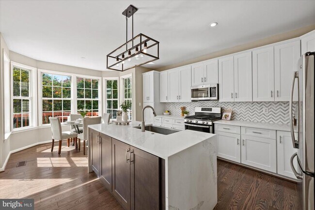 Building Photo - 13438 Burrough Farm Dr