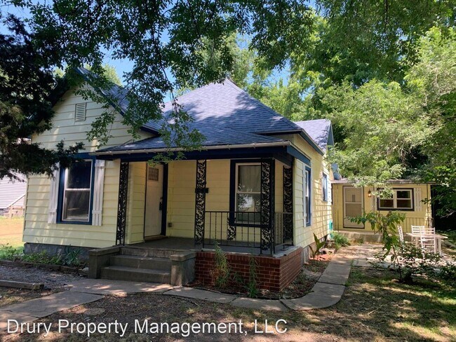 Building Photo - 3 br, 2 bath House - 1444 N. Sherman Avenue
