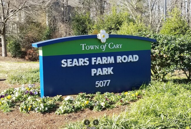 Building Photo - 904 Cozy Oak Ave