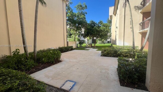 Building Photo - 8429 Forest Hills Dr