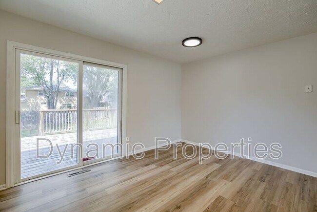 Building Photo - 15342 Sarpy Cir