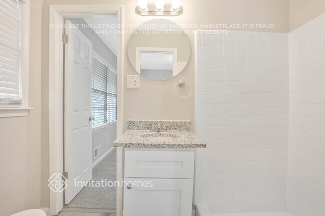 Building Photo - 5668 Beechwood Dr SW