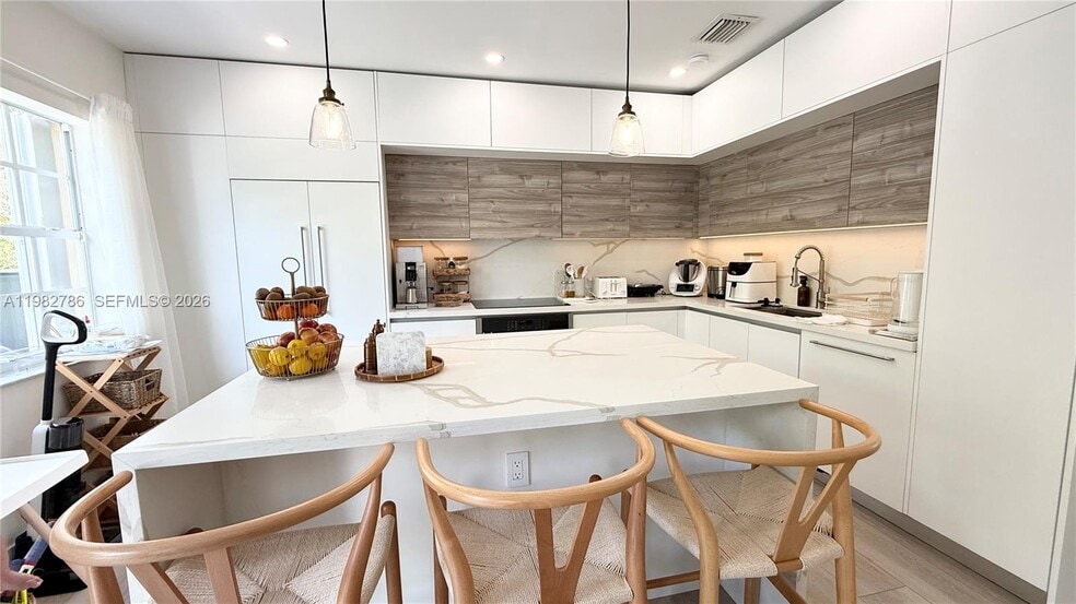 Building Photo - 5785 SW 54th Ter