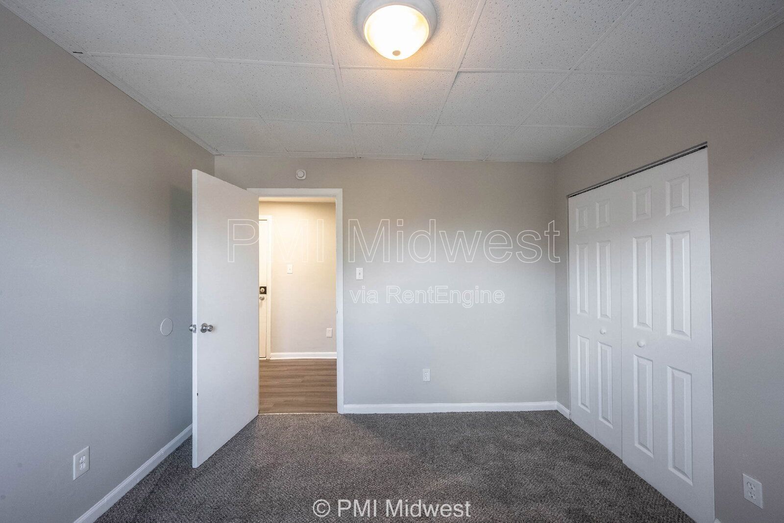 Building Photo - 2060 N Delaware St