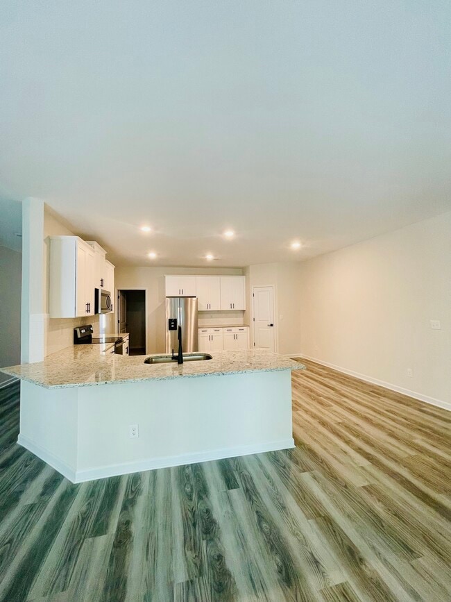 Building Photo - 3924 Saddle Bag Ct