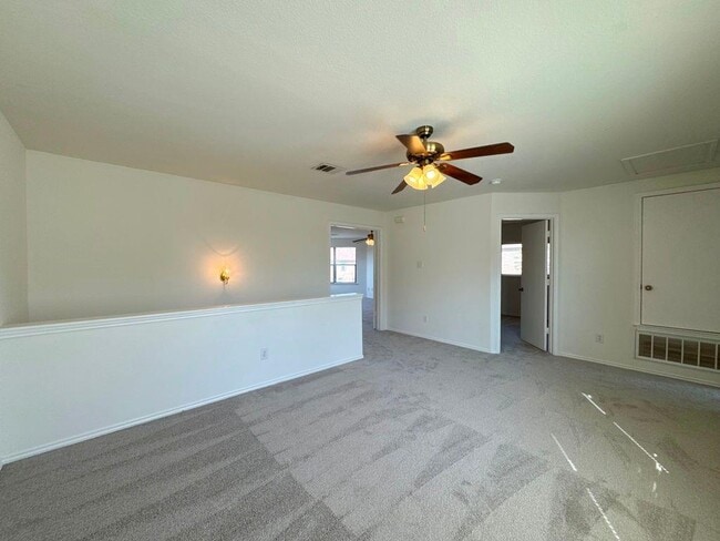 Building Photo - 2013 Rim Rock Dr