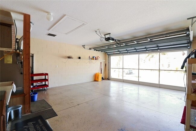 Building Photo - 20846 Queen Alexandra Dr