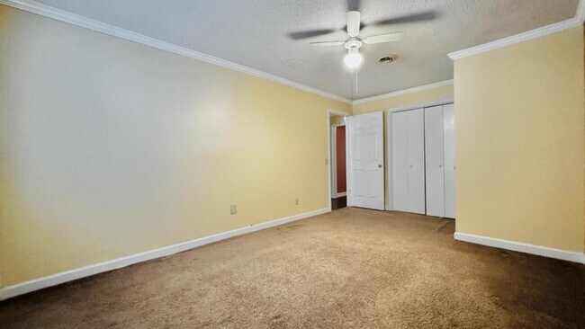 Building Photo - 1410 W Avondale Dr