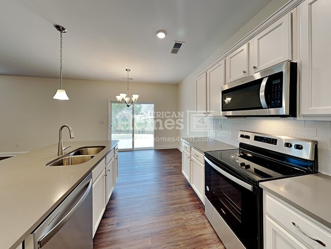 Building Photo - 7019 Garrett Court