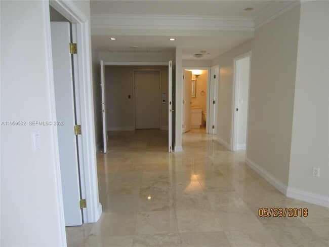 Building Photo - 9601 Collins Ave