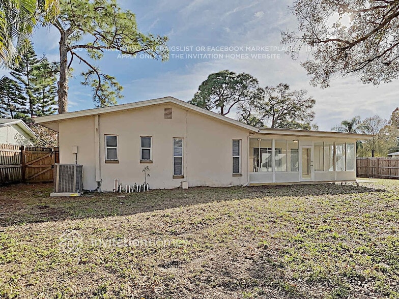 Building Photo - 2991 62nd Ave S