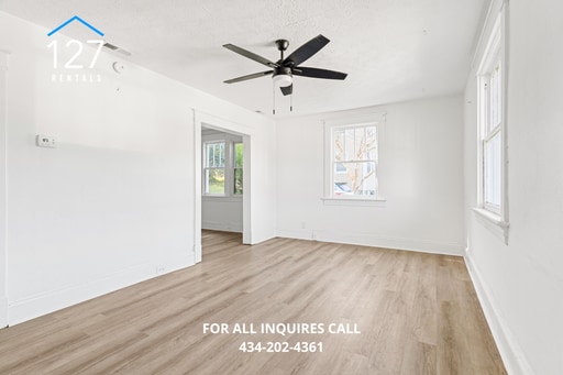 Building Photo - Comfortable 2-Bedroom Home with Central Air & Washer/Dryer Hookups