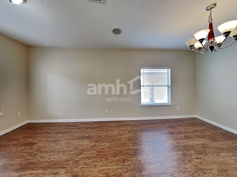 Building Photo - 1406 Canopy Oaks Dr