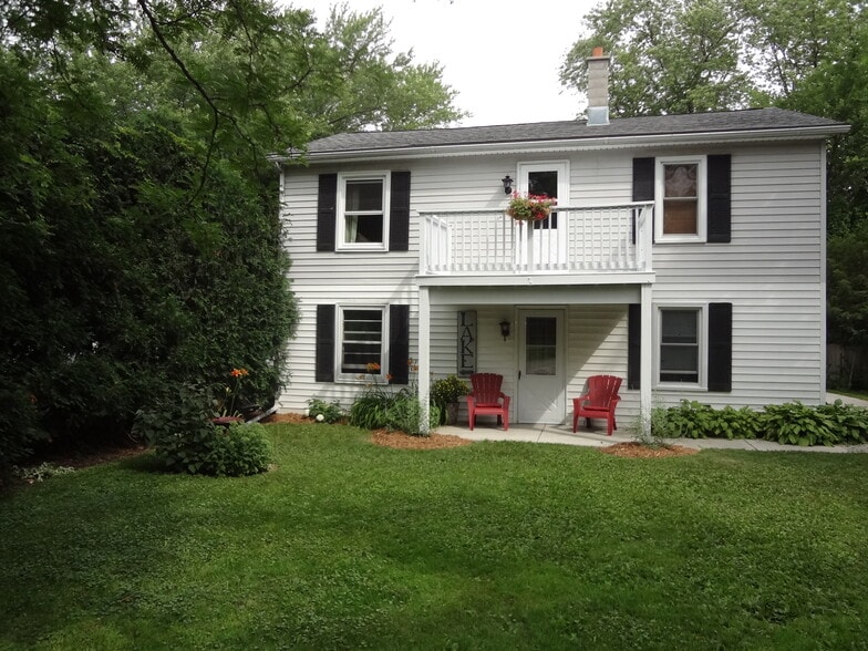 Building Photo - 34130 Davies Dr
