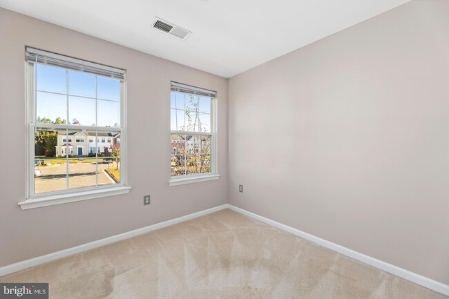 Building Photo - 3343 Cape May Ct