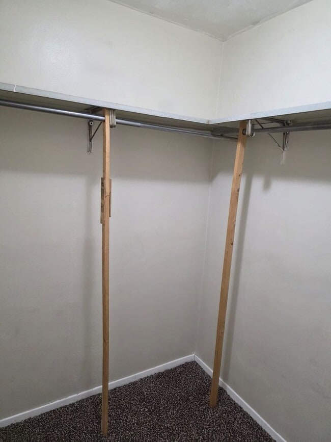 Building Photo - Move-In Ready 2BR/2BA Home