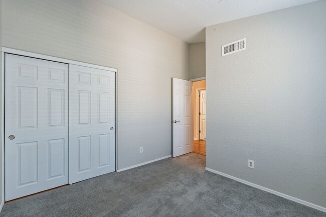 Building Photo - Charming 4-Bedroom Home with Luxurious Poo...