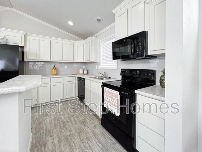 Building Photo - 175 Lamborghini Ln