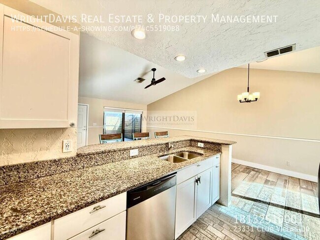 Building Photo - 23331 Club Villas Dr