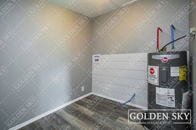 Building Photo - 210 S Keystone Cir