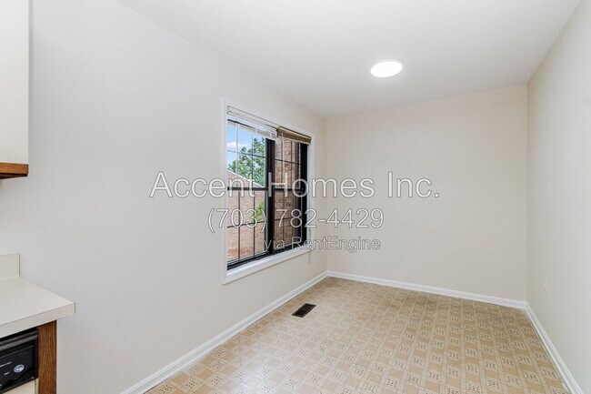 Building Photo - 5404 Barrister Pl