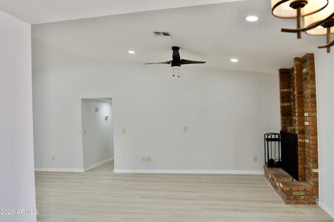 Building Photo - 16801 N 45th Pl