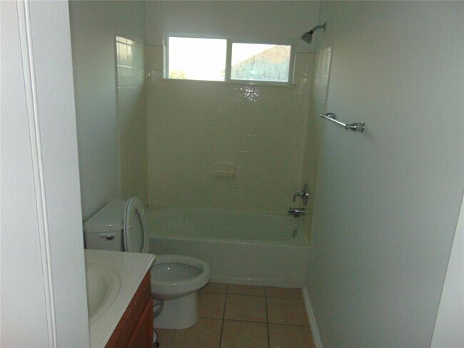 Building Photo - 6511 Colonial Rose Ln