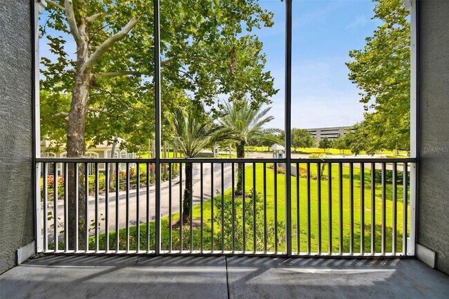 Building Photo - 9405 Crescent Loop Cir