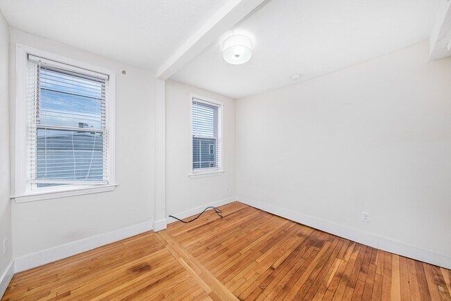 Building Photo - 167 O St