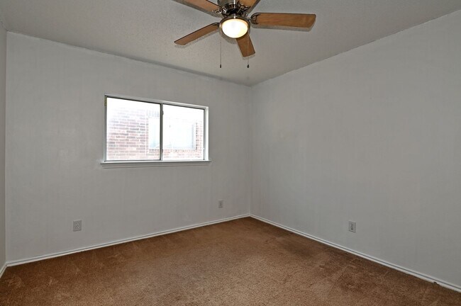 Building Photo - TWO STORY  |  4 BEDROOM  |  2.5 BATH  |  2135ft  |  GREAT SCHOOLS