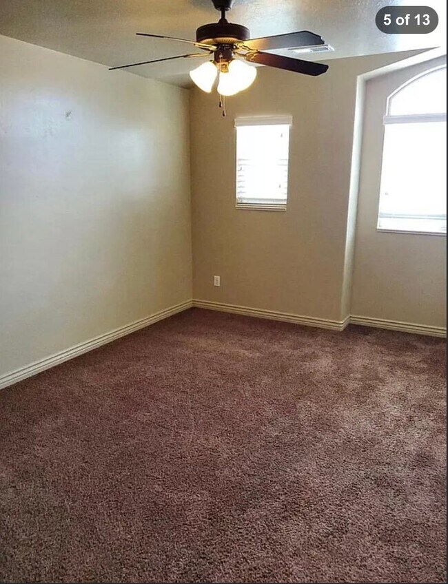 Building Photo - 2271 S Knights Way