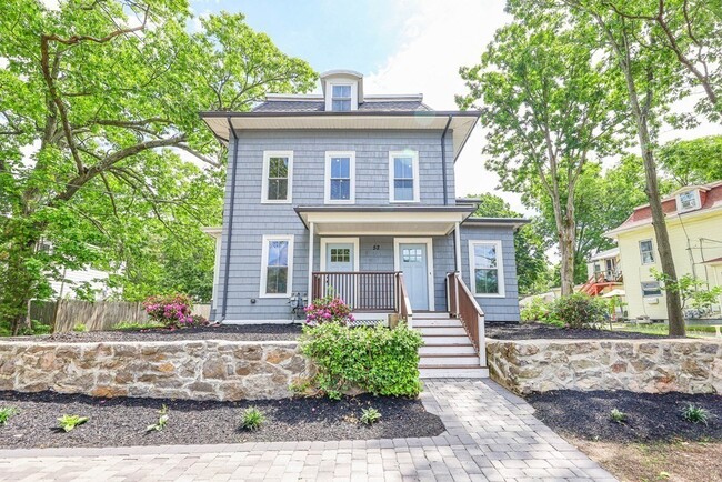 Primary Photo - 52 Maple St